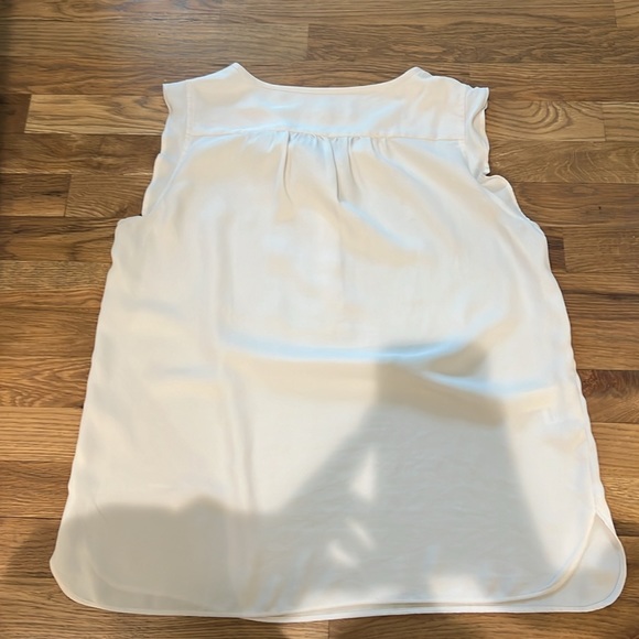 LOFT sleeveless Blouse - Picture 5 of 7